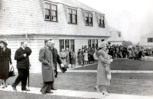 King George VI and Elizabeth, Queen Consort, 1947 opening the post war emergency housing units build by Claude Selleck.
